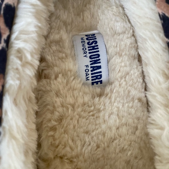 Cushionaire Women's Sabina Moccasin Slipper +Memory Foam, Leopard 9 - Picture 2 of 4